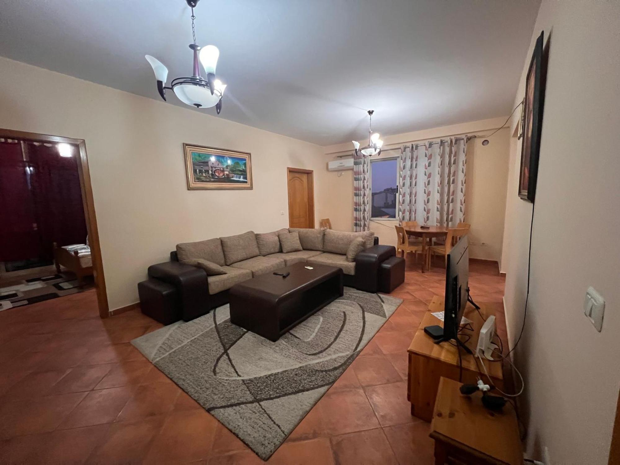 Center Home Shkoder Bagian luar foto